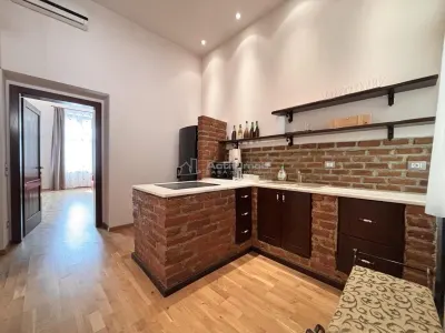 Apartamento de 2 Dormitorios, Ubicación Ultracentral Frente al Teatro, Oradea - foto 6