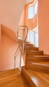 Elegante Villa de Cuatro Dormitorios con Sótano, Jardín y Terraza - foto 6