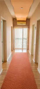 Elegante Villa de Cuatro Dormitorios con Sótano, Jardín y Terraza - foto 8