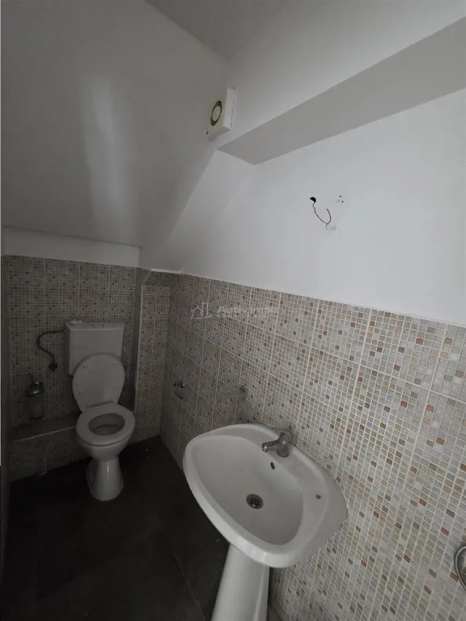 Vila cu piscina - Pipera - 5 camere - 3 bai - 218mp - 900mp teren - foto 14