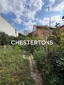 Villa Espaciosa con Terreno Generoso en Zona Exclusiva Razoare-Drumul Sarii - foto 2