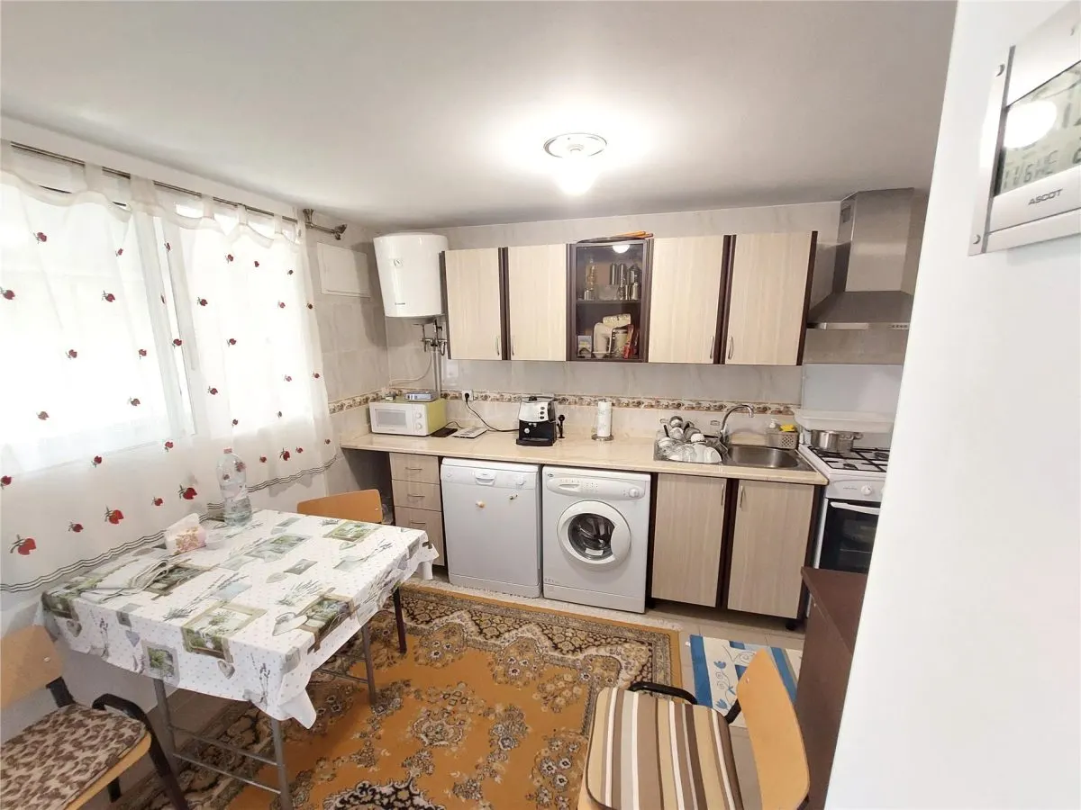 Casa de Planta Baja con Terreno de 1.024 m², Capatanesti, Maracineni - foto 10