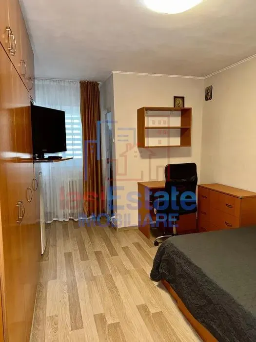 Garsoniera Nicolina 1 - Prima Statie - foto 1