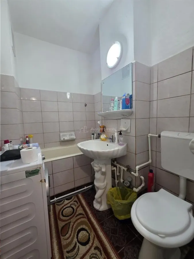 Apartamento de 2 Dormitorios, Planta Baja, 45 m², Nicolae Balcescu, Buzau - foto 8