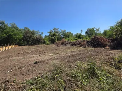 Teren intravilan, 509 mp, deschidere 30 m, com. Vernesti - Vernesti