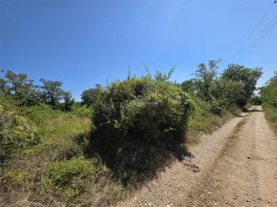 Teren intravilan, 509 mp, deschidere 30 m, com. Vernesti - foto 3