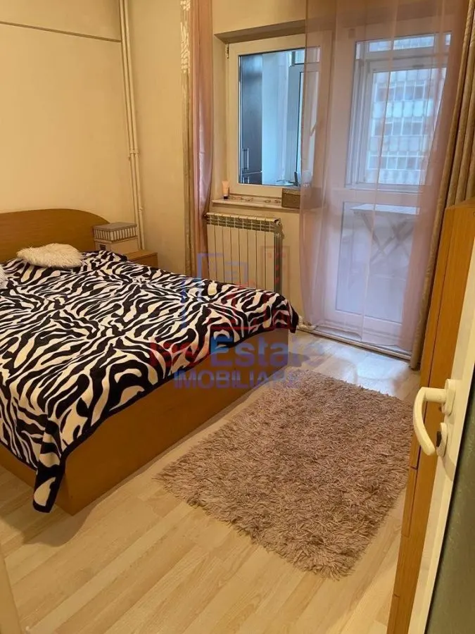 Apartament 3 camere, 69 mp, 2 bai, 2 balcoane - Gara - Arcu - foto 4