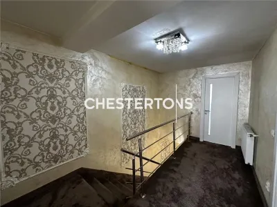Casa insiruita cu finisaje si mobilier Lux cu curte - foto 8