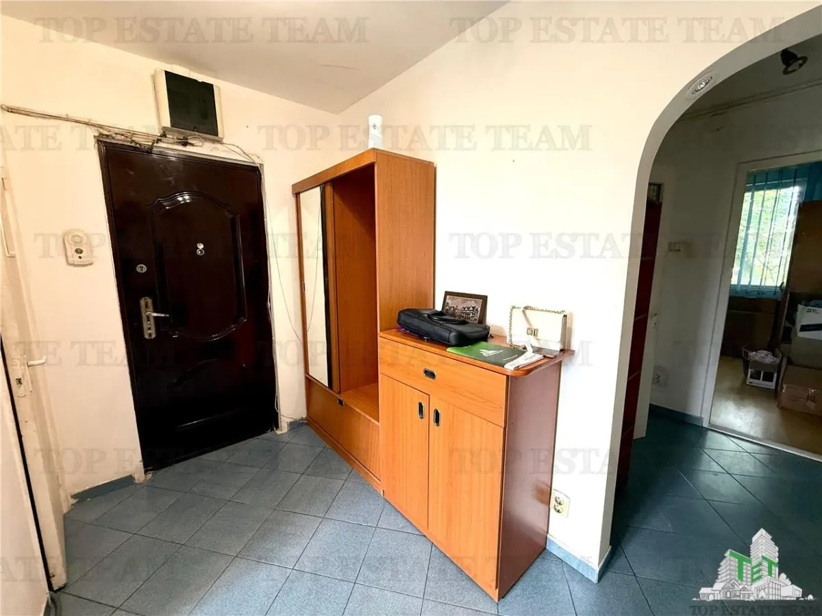 3-Bedroom Separated Layout Apartment in Drumul Taberei, 5 Minutes from Valea Ialomitei Metro - foto 14