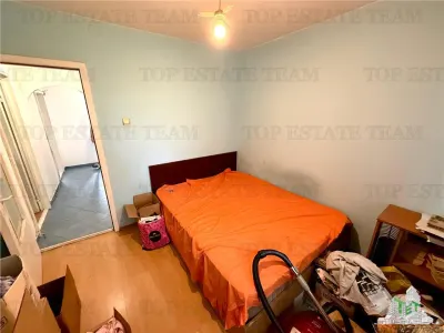 3-Bedroom Separated Layout Apartment in Drumul Taberei, 5 Minutes from Valea Ialomitei Metro - foto 9