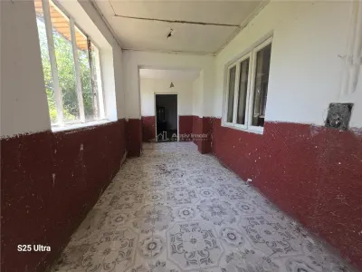 Brick House 104 sqm, Land 1163 sqm, Cotatcu Village, Podgoria - foto 2