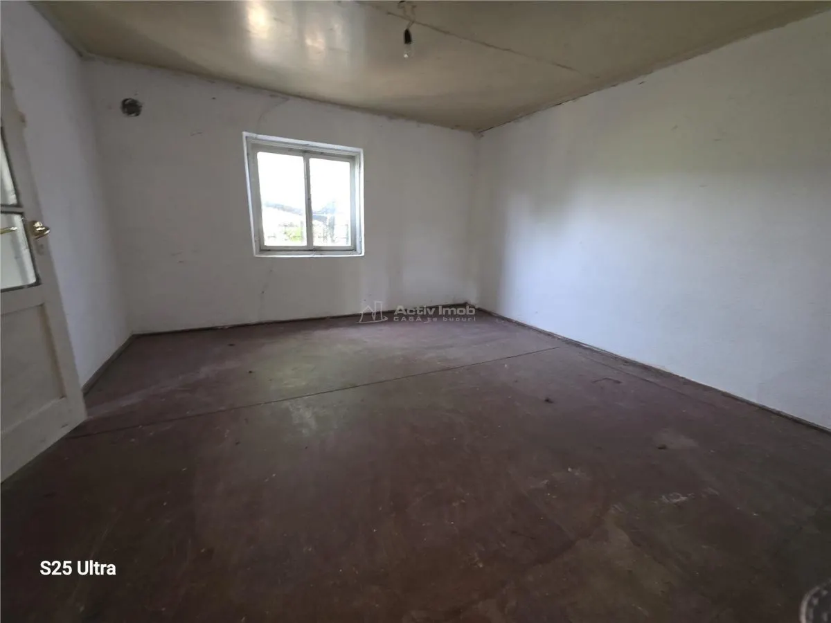 Brick House 104 sqm, Land 1163 sqm, Cotatcu Village, Podgoria - foto 3