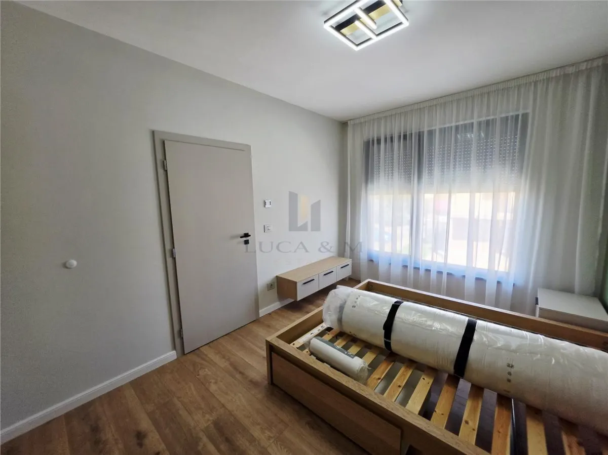 Premier Loyer | Maison Jumelée Moderne Spacieuse et Entièrement Équipée – Ghiroda, Timis - foto 14