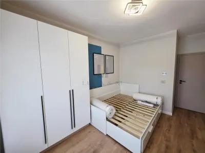 Premier Loyer | Maison Jumelée Moderne Spacieuse et Entièrement Équipée – Ghiroda, Timis - foto 22