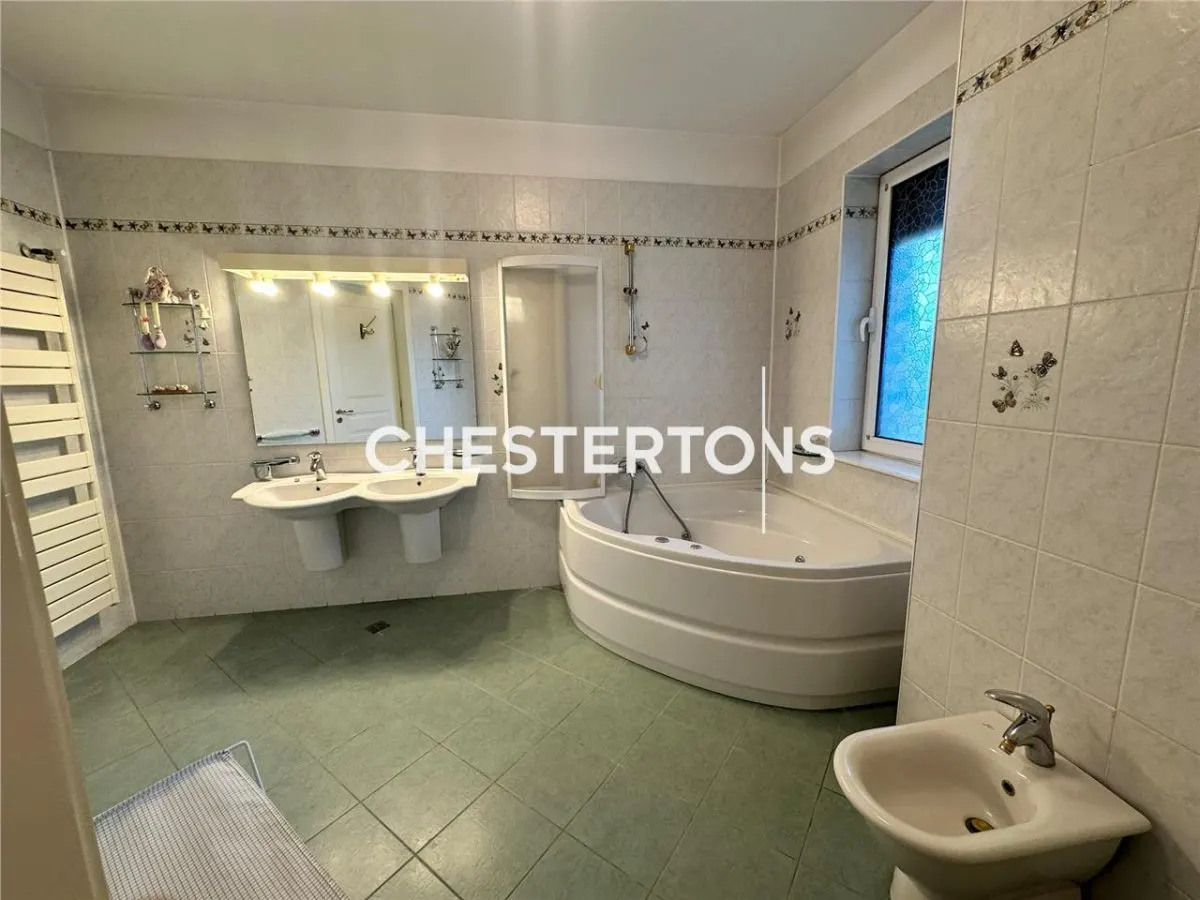 House / villa for sale sqm in Domnesti, Central area - foto 7