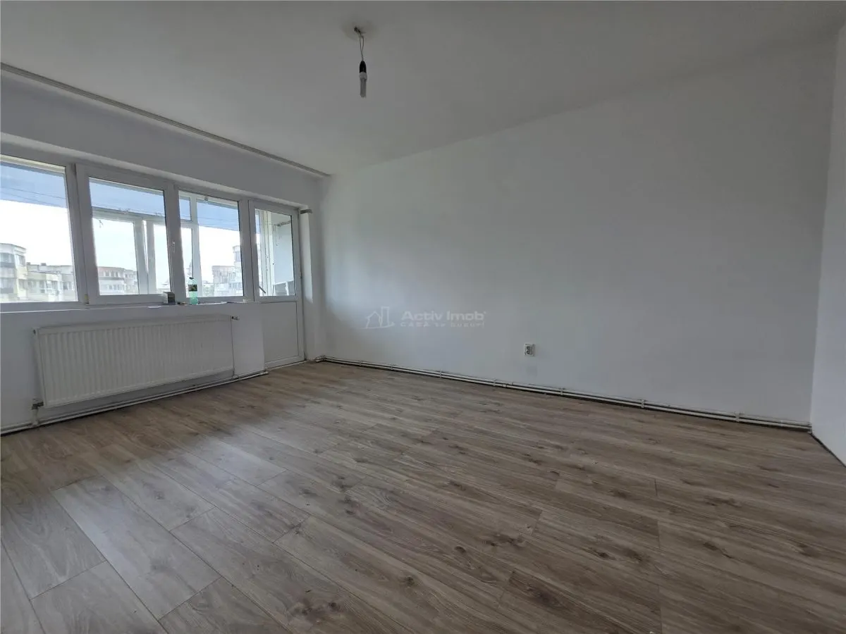 3 camere,61 mp, ET. 4, LOC PARCARE, zona OBOR - foto 1
