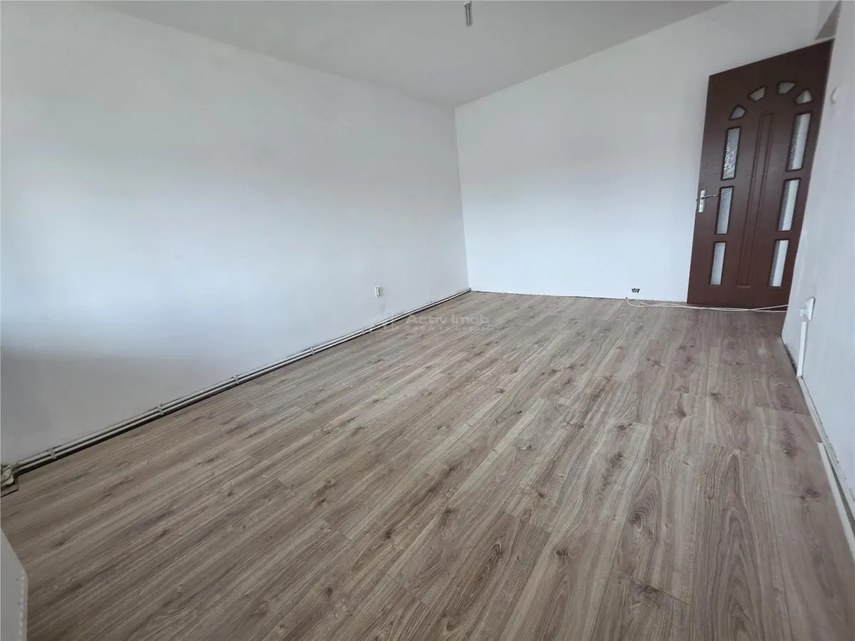 3 camere,61 mp, ET. 4, LOC PARCARE, zona OBOR - foto 2