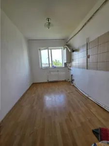 3 camere,61 mp, ET. 4, LOC PARCARE, zona OBOR - foto 11