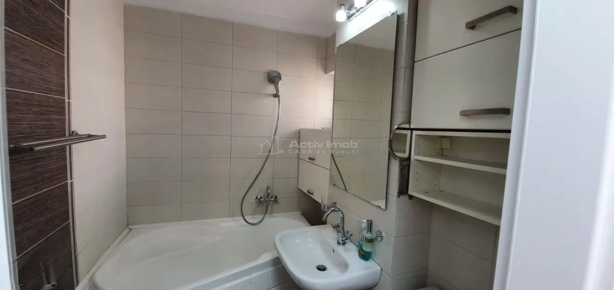 Apartamento de 3 Dormitorios, 70 m² – Metro Tineretului, Sector 4 - foto 12