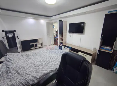 Apartamento de 3 Dormitorios, Zona Nicolina - Tudor Neculai - foto 11