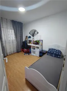 Apartamento de 3 Dormitorios, Zona Nicolina - Tudor Neculai - foto 6