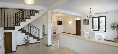 Casa moderna - Straulesti - 3 camere - 3 bai - 130mp - 50mp curte - Bucuresti