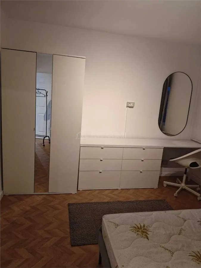 Apartamento 3 Dormitorios, Distribución Independiente, 56 m², Metro Brâncoveanu - foto 6