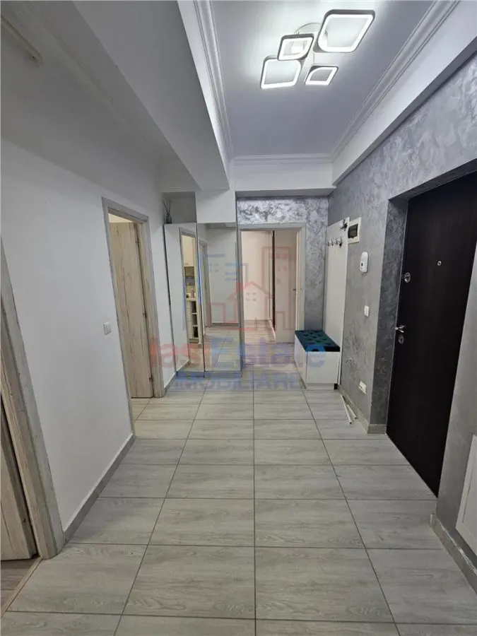 瓦莱亚卢普卢二卧室公寓带庭院，雅西 - foto 2