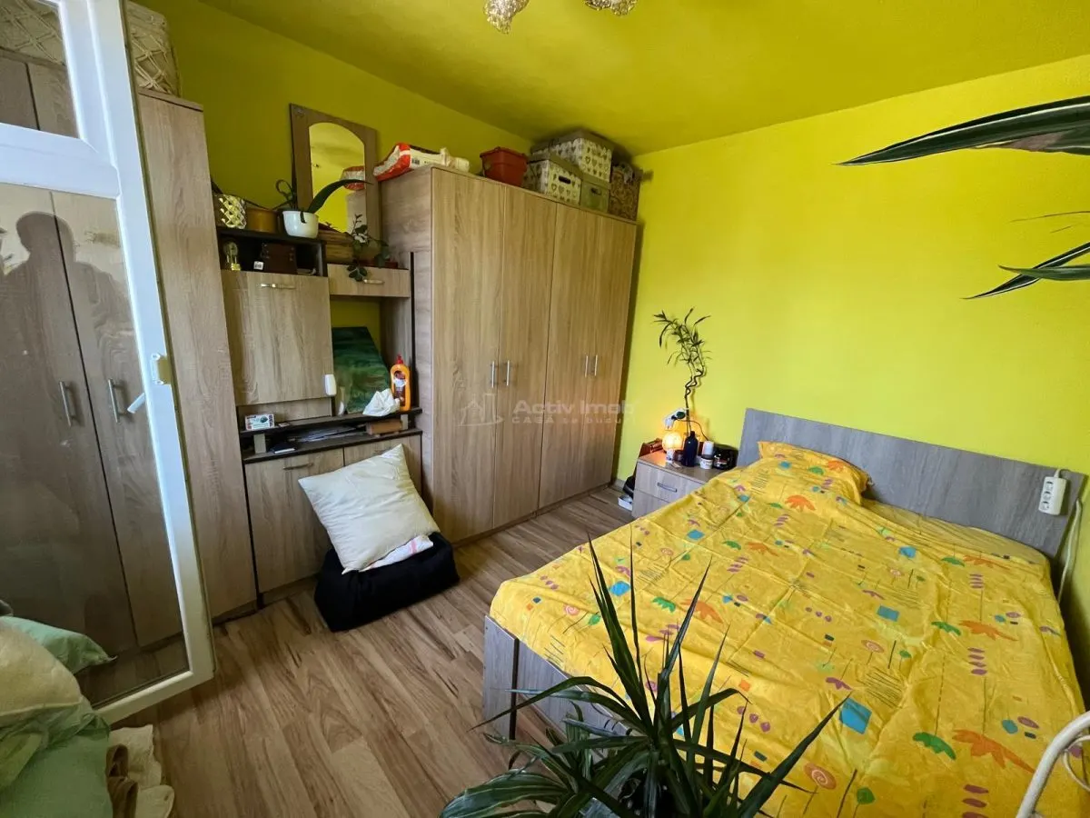 Otelu Rosu, 2 Camere, Et., 1, Ultracentral - foto 3
