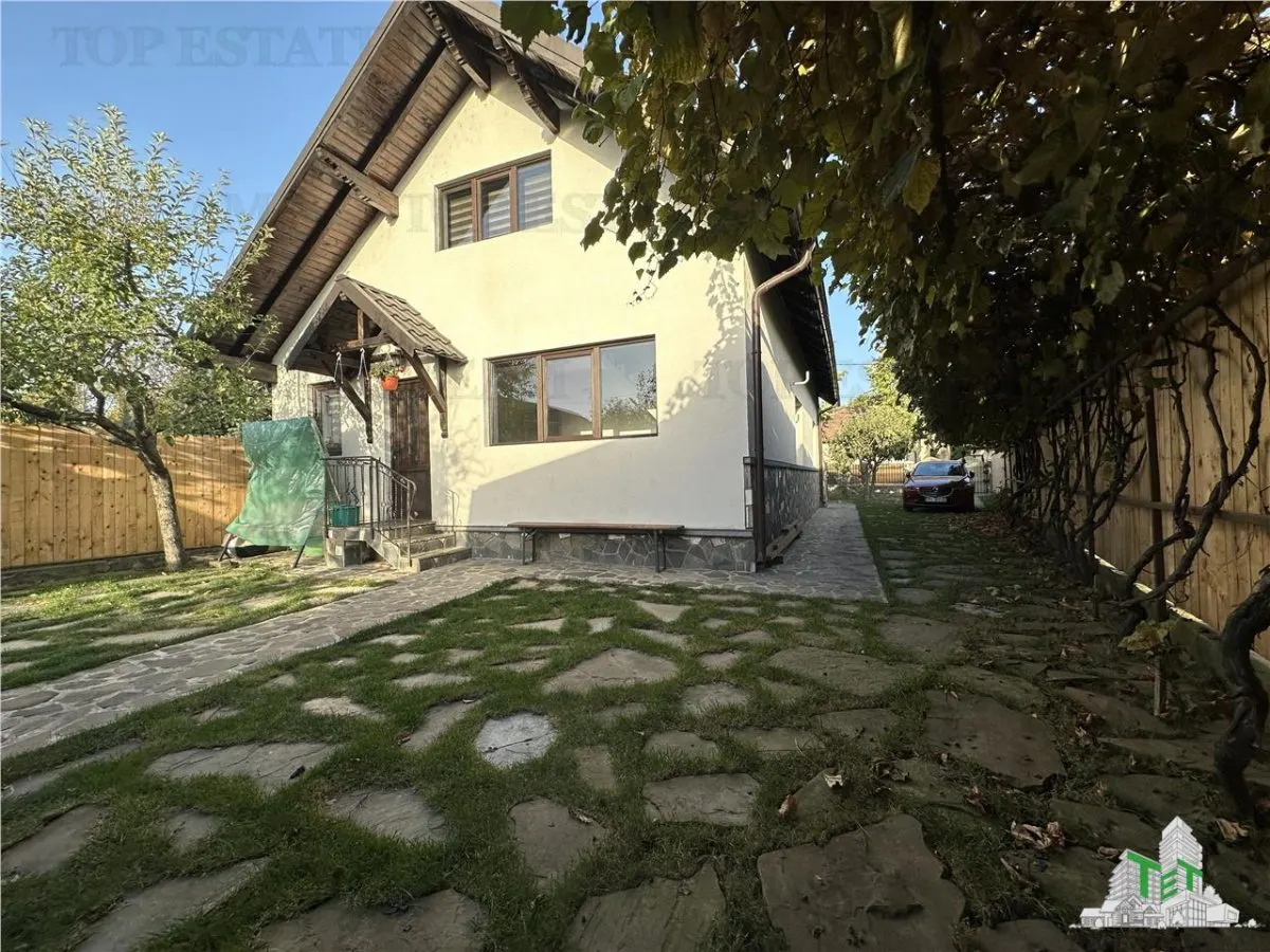 Vila cocheta de vanzare 5 camere cu 436 mp teren si toate utilitatile, mobilata si utilata in centrul Comunei Cornu - foto 13