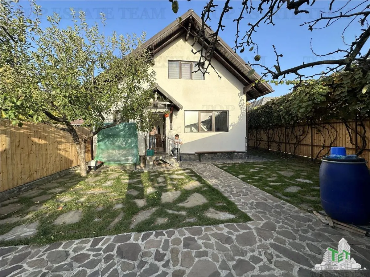 Vila cocheta de vanzare 5 camere cu 436 mp teren si toate utilitatile, mobilata si utilata in centrul Comunei Cornu - foto 16