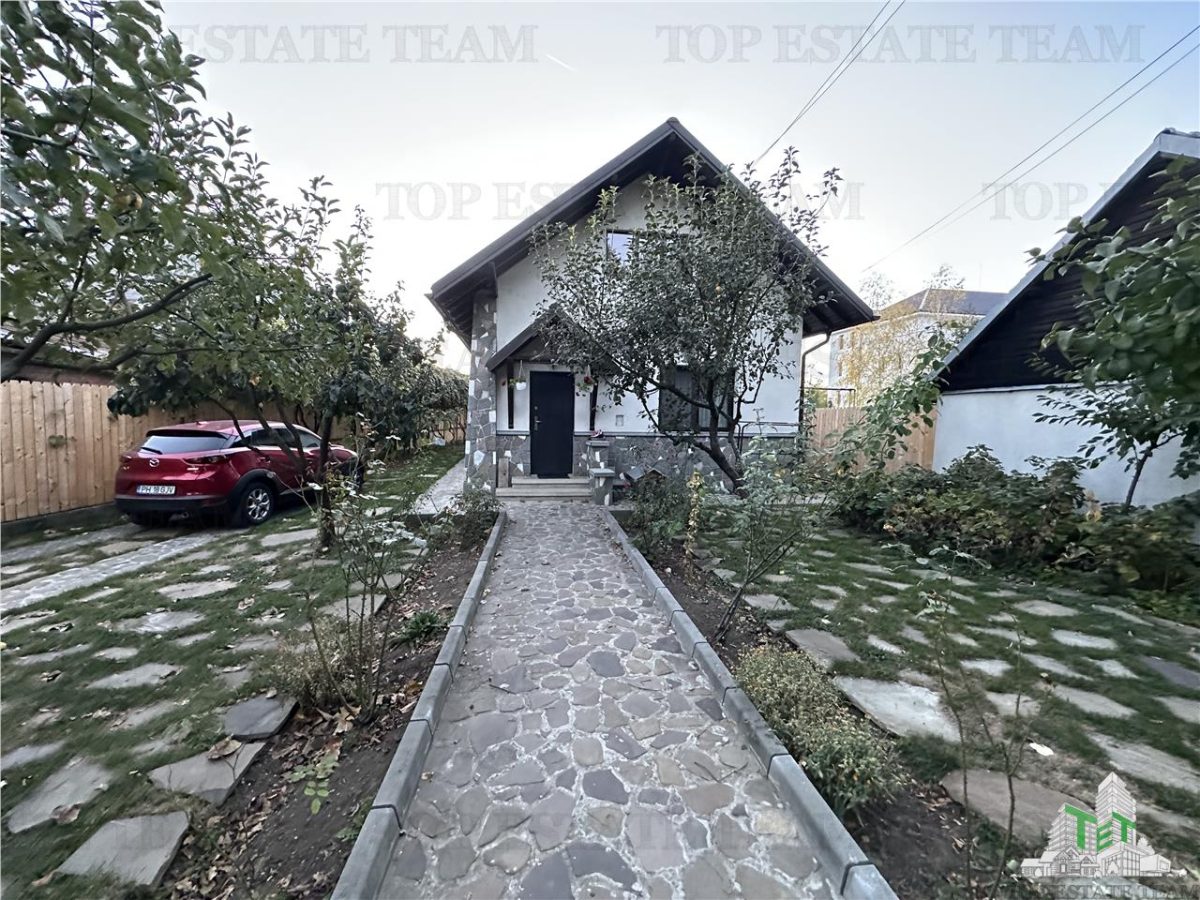 Vila cocheta de vanzare 5 camere cu 436 mp teren si toate utilitatile, mobilata si utilata in centrul Comunei Cornu - foto 3