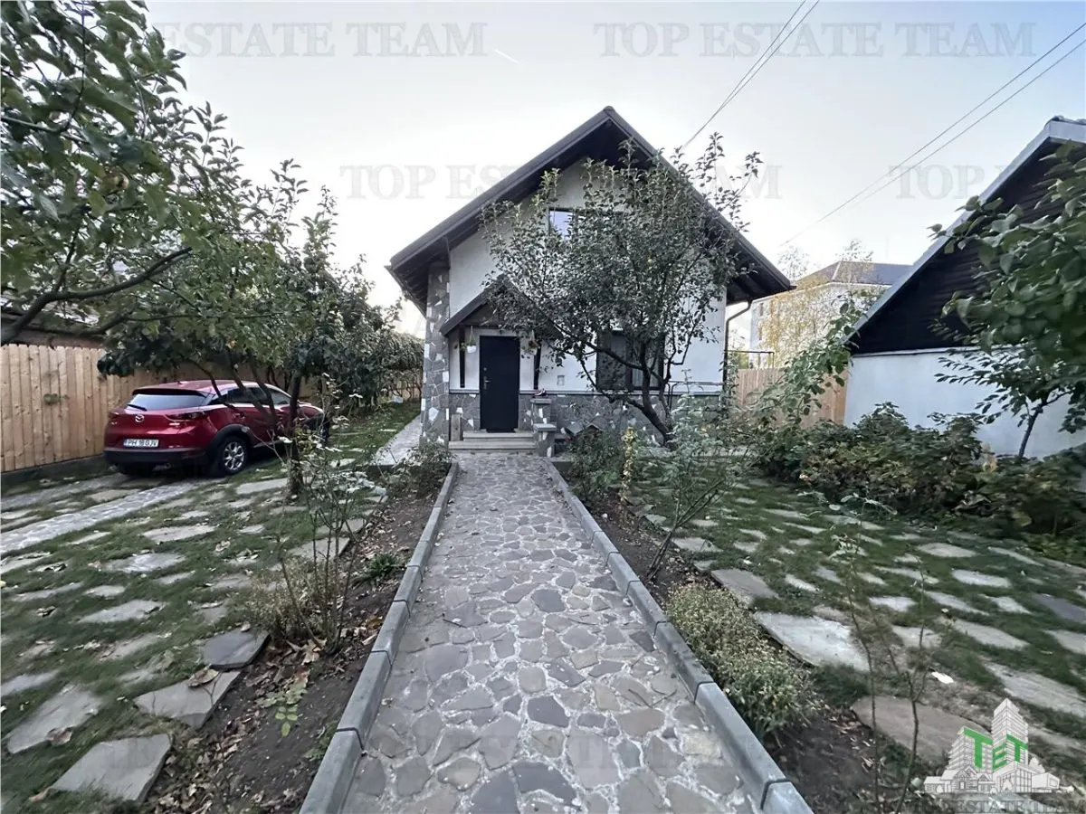 Vila cocheta de vanzare 5 camere cu 436 mp teren si toate utilitatile, mobilata si utilata in centrul Comunei Cornu - foto 3