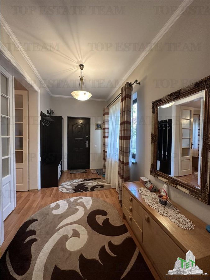 Vila cocheta de vanzare 5 camere cu 436 mp teren si toate utilitatile, mobilata si utilata in centrul Comunei Cornu - foto 21