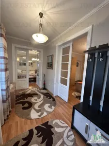 Vila cocheta de vanzare 5 camere cu 436 mp teren si toate utilitatile, mobilata si utilata in centrul Comunei Cornu - foto 22