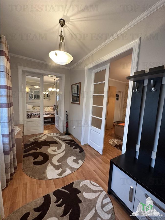Vila cocheta de vanzare 5 camere cu 436 mp teren si toate utilitatile, mobilata si utilata in centrul Comunei Cornu - foto 22