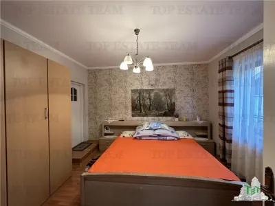 Vila cocheta de vanzare 5 camere cu 436 mp teren si toate utilitatile, mobilata si utilata in centrul Comunei Cornu - foto 24