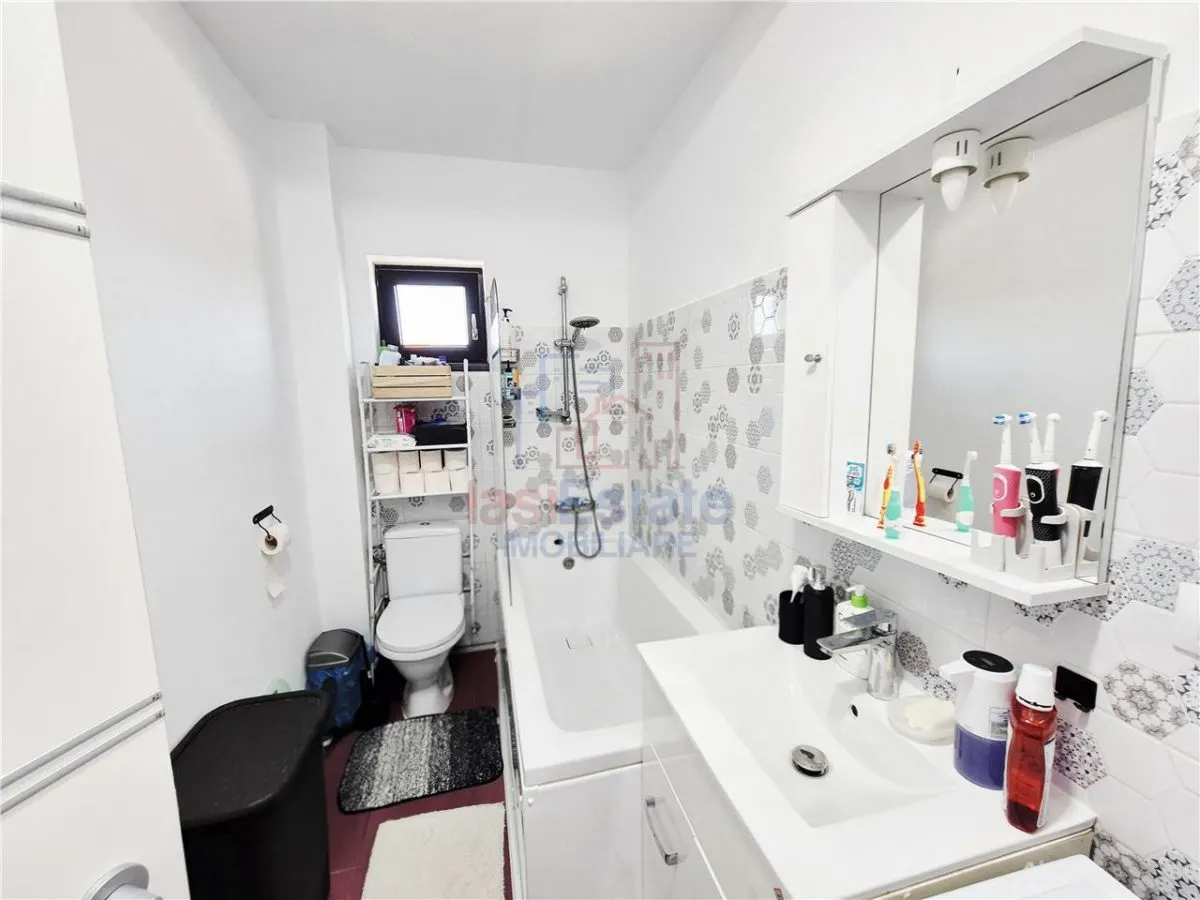 Appartement 2 Chambres avec Distribution Séparée, 1er Étage à Bucium avec Parking - foto 10