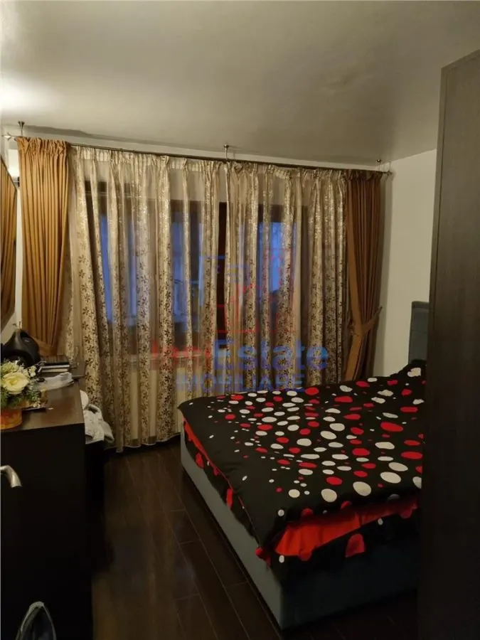 Apartament 3 camere, 65 mp, decomandat, Podu Ros - etaj 3, 2 balcoane, AC - foto 1