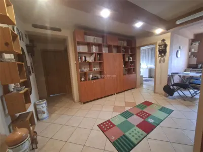 Apartament de inchiriat 3 camere Sibiu zona Strand - foto 11