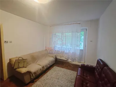 Apartament 2 camere Podu Ros, Etaj 1, Centrala proprie, 2 balcoane - Iasi