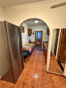 Apartament 2 camere decomandat, Canta, 48 mp, Etaj 2, Centrala proprie - foto 3