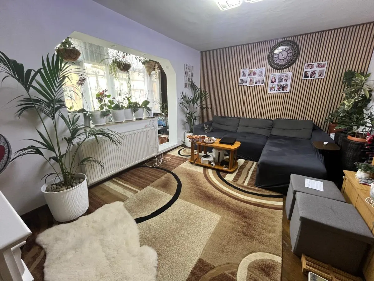 Caransebes, Apartamento de 3 Dormitorios, Zona Pipirig Polivalenta - foto 13