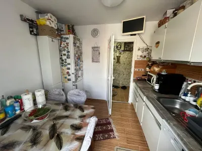 Caransebes, Apartamento de 3 Dormitorios, Zona Pipirig Polivalenta - foto 3