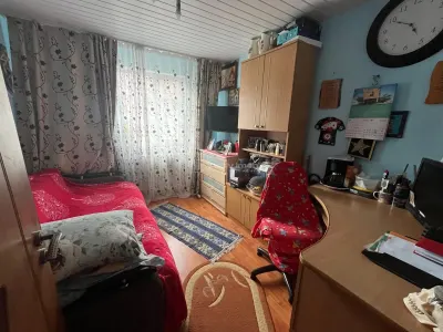 Caransebes, Apartamento de 3 Dormitorios, Zona Pipirig Polivalenta - foto 5