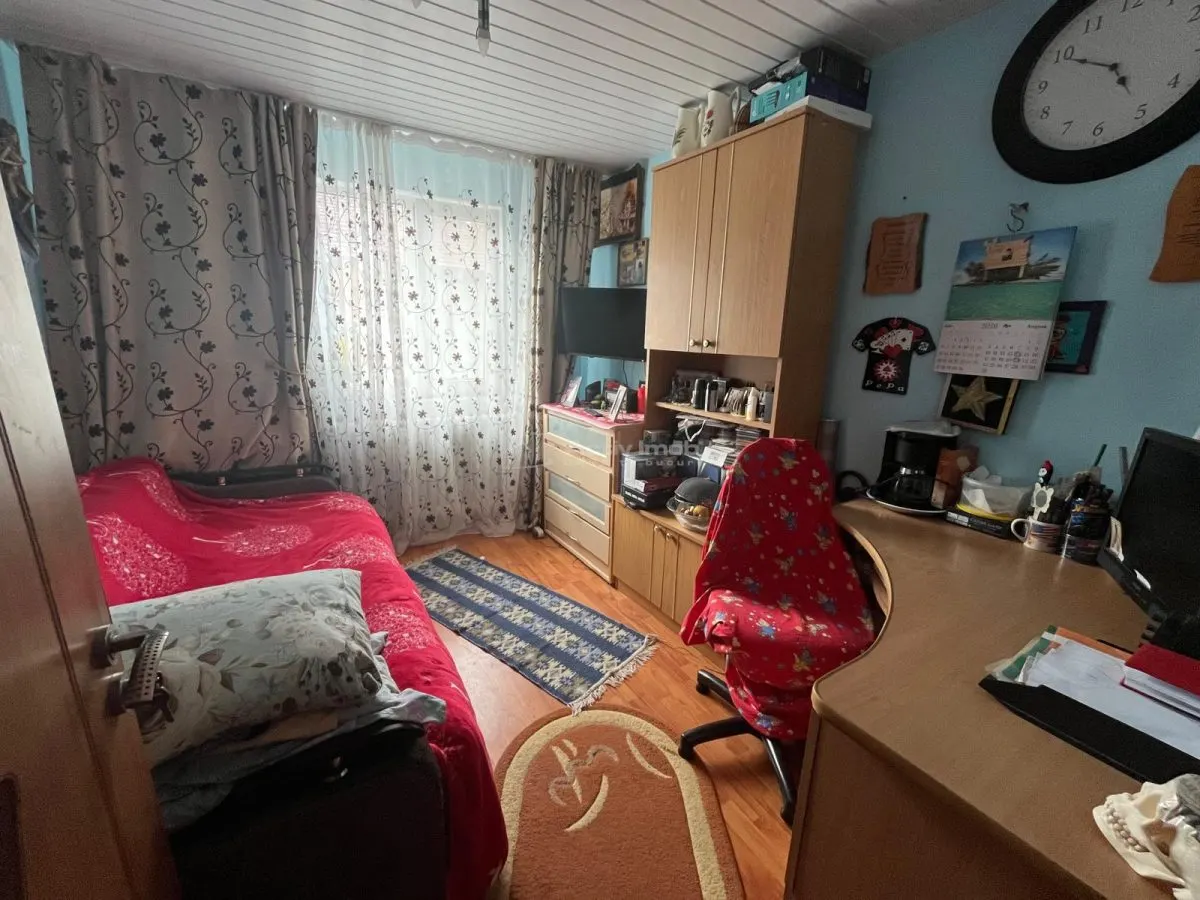 Caransebes, Apartamento de 3 Dormitorios, Zona Pipirig Polivalenta - foto 5