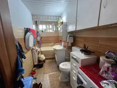 Caransebes, Apartamento de 3 Dormitorios, Zona Pipirig Polivalenta - foto 7