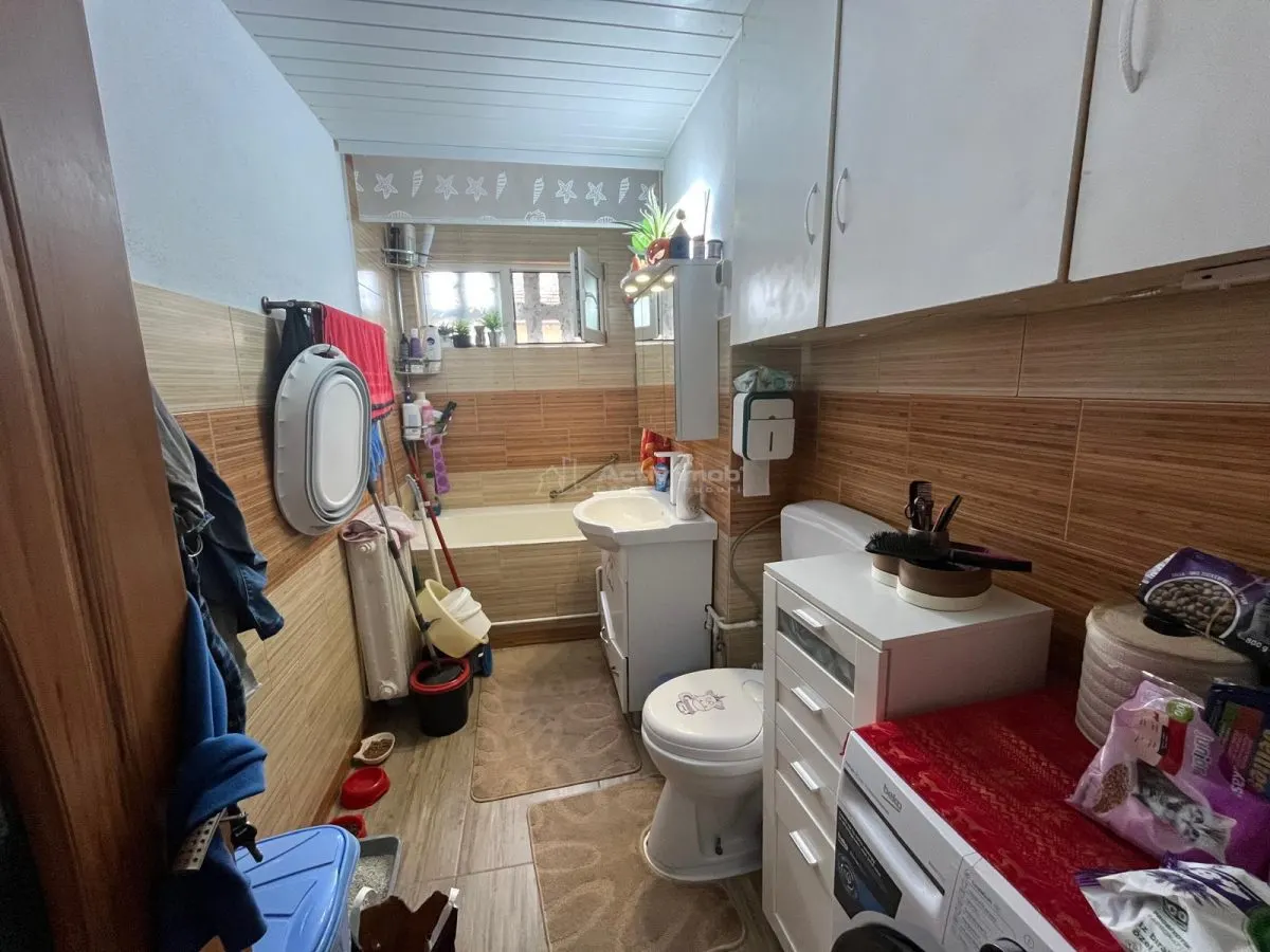 Caransebes, Apartamento de 3 Dormitorios, Zona Pipirig Polivalenta - foto 7