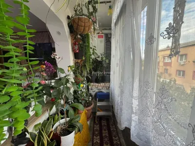 Caransebes, Apartamento de 3 Dormitorios, Zona Pipirig Polivalenta - foto 10