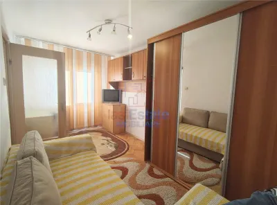 Alexandru cel Bun - Three-Bedroom Apartment, Intermediate Floor - Iasi